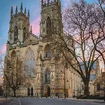 Centre Luxury With Garden View York