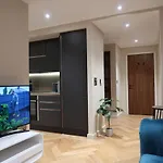 Centre Luxury With Garden View Apartmán *