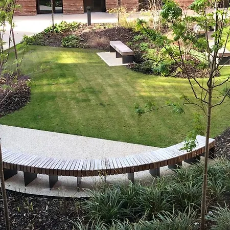 Centre Luxury With Garden View Apartament